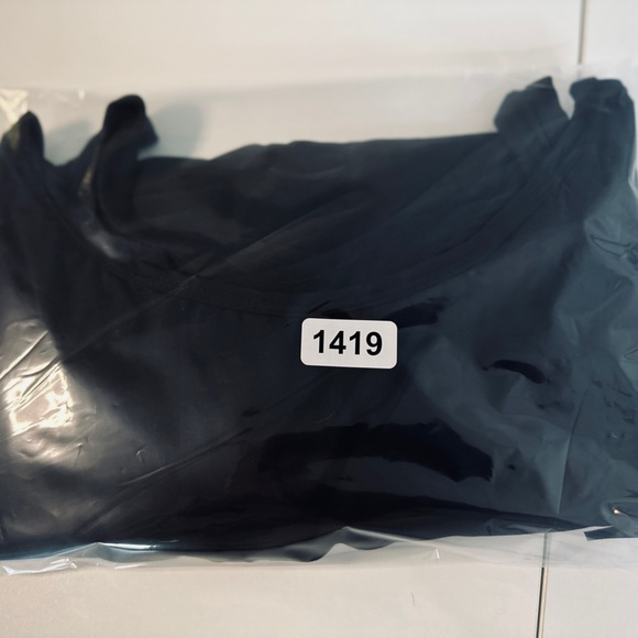 Intimately by Free People Long Sleeve Cross Cut Back into It Black TOP SZ LARGE - Picture 12 of 12